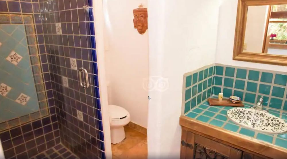 2 BEDROOMS, BUNGALOW, KING AND QUEEN AND TWIN BEDS, PATIO