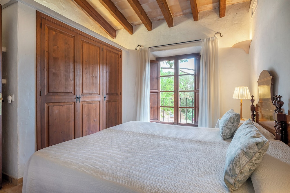 2 BEDROOMS, VILLA