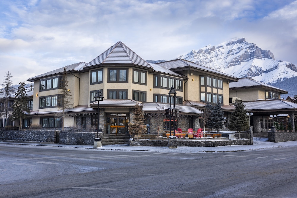 Elk Avenue Hotel 3/46