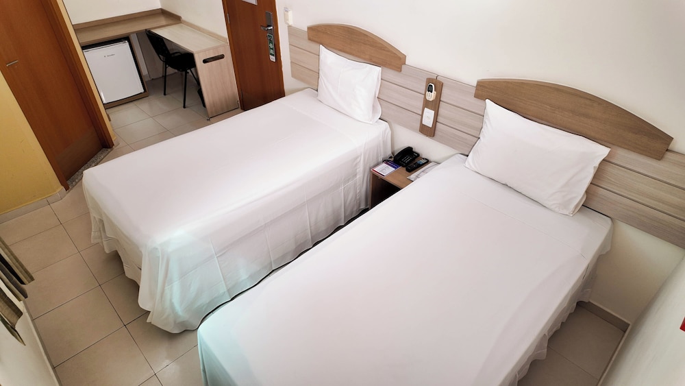 Standard, Twin Beds
