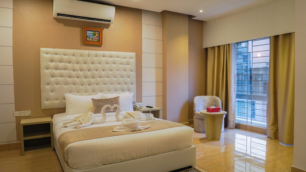 Grand Vistana 17/43