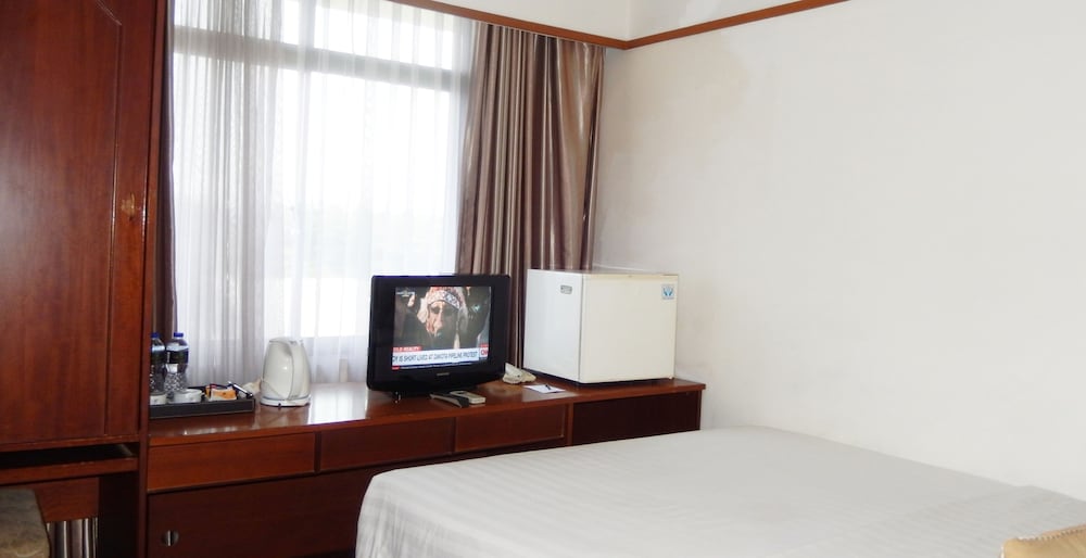 GRAND PASUNDAN CONVENTION HOTEL 40/65