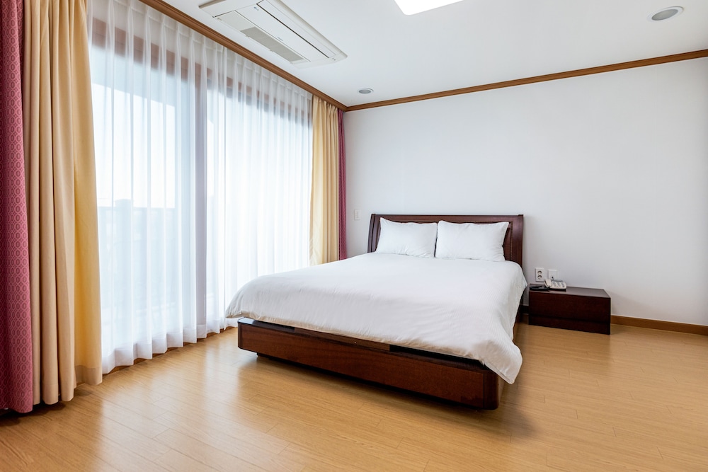 Condo, Bay, Family, 2 Double Beds, 47 Pyeong