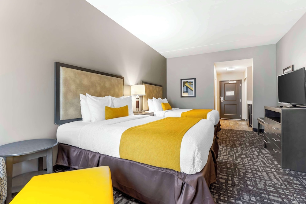 Standard, 2 Queen Beds