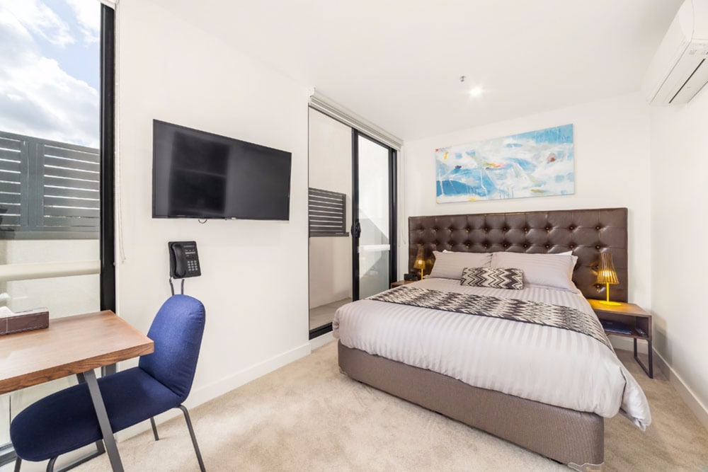 Whitehorse Apartment Hotel 9/47