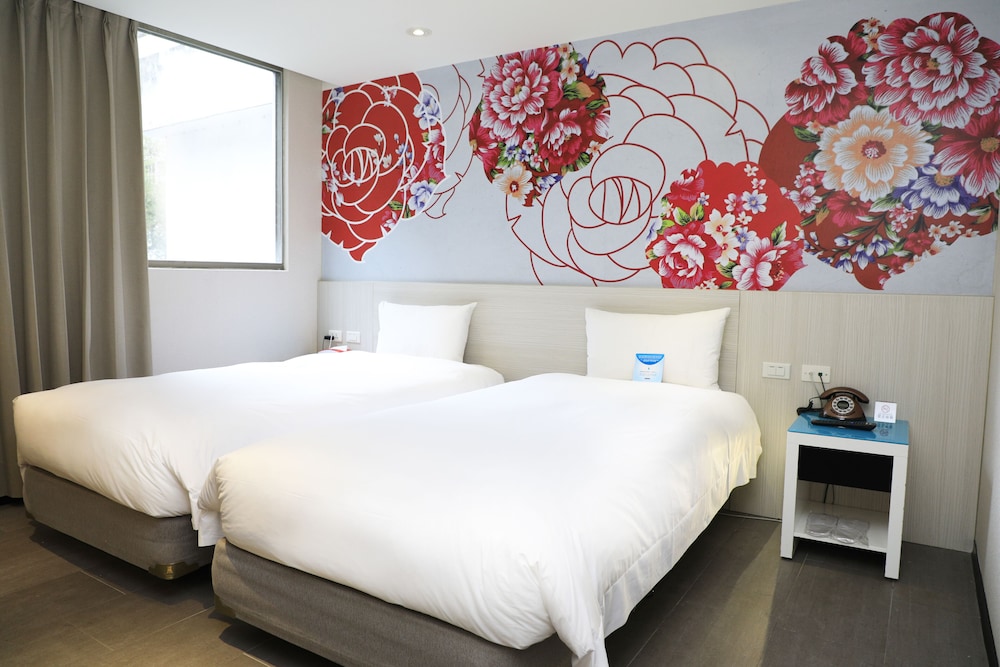 Wholesome Hotel 18/50
