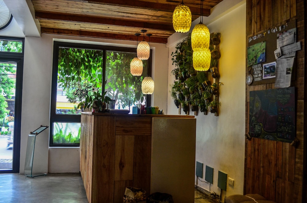 Cabins By Eco Hotel Tagaytay 13/67