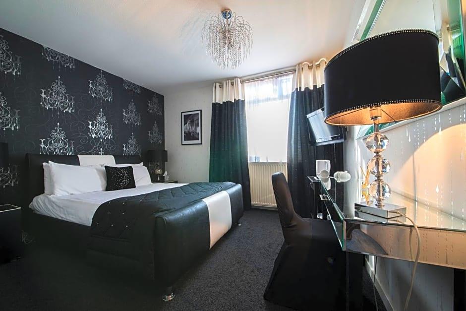 The Burnside Hotel 15/25