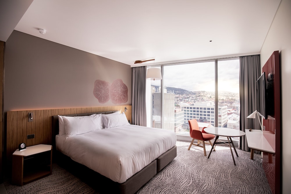 Crowne Plaza Hobart 26/73