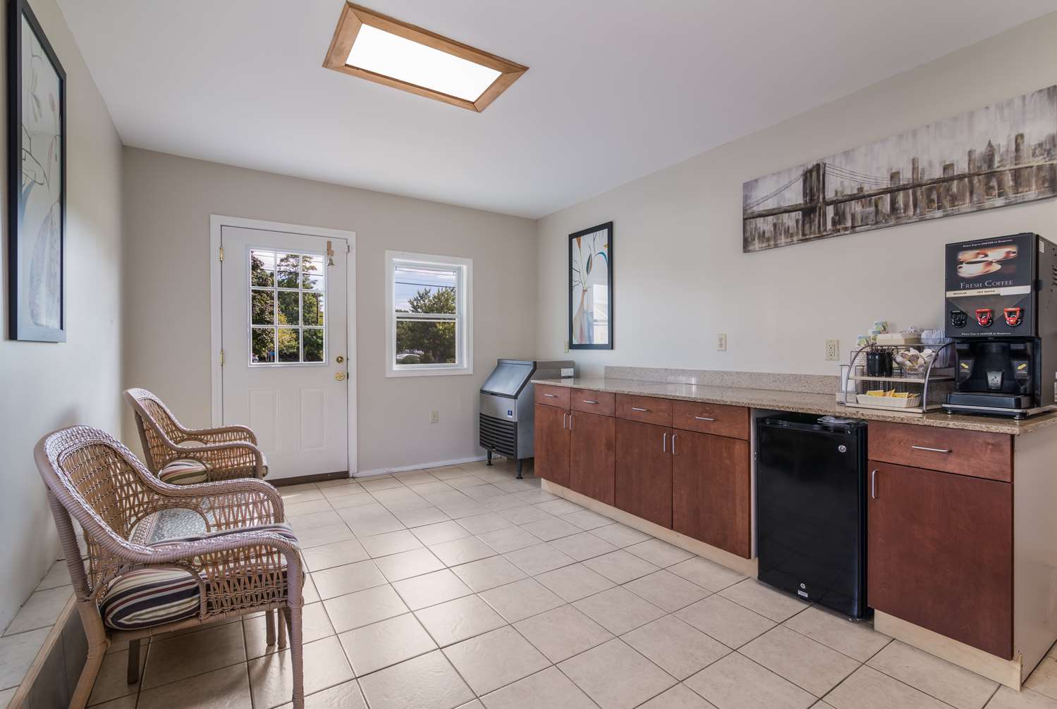 Americas Best Value Inn-Scarborough/Portland 11/38