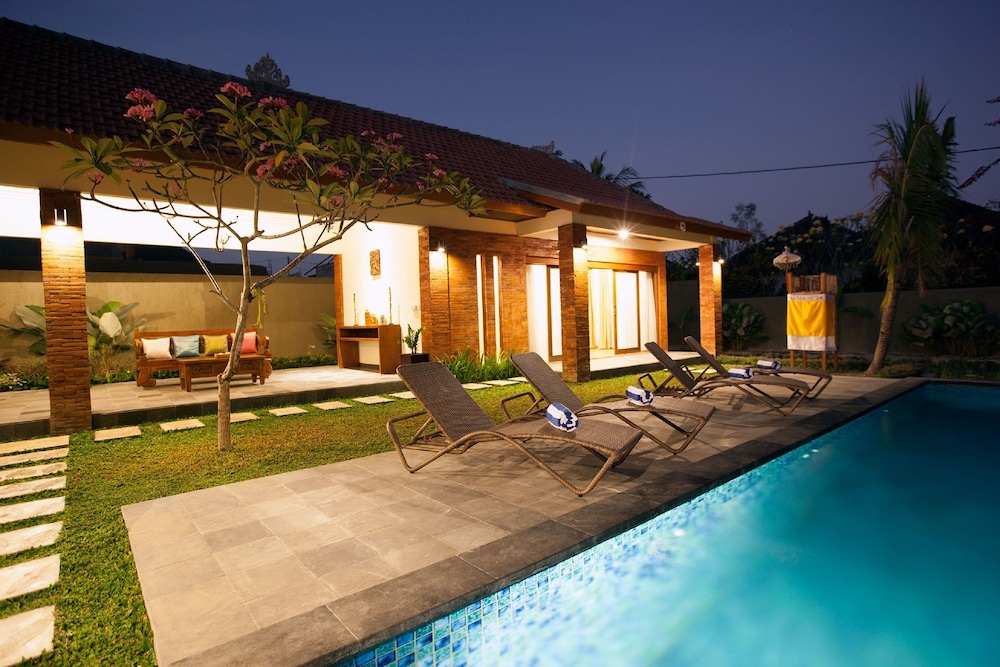 UBUD HEAVEN SAYAN 9/73