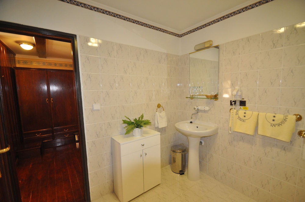 HOTEL BARBAKAN 38/38