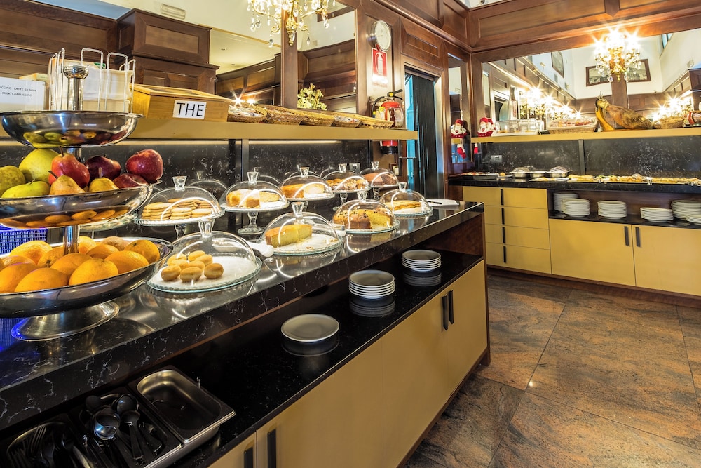 restaurant cafeteria