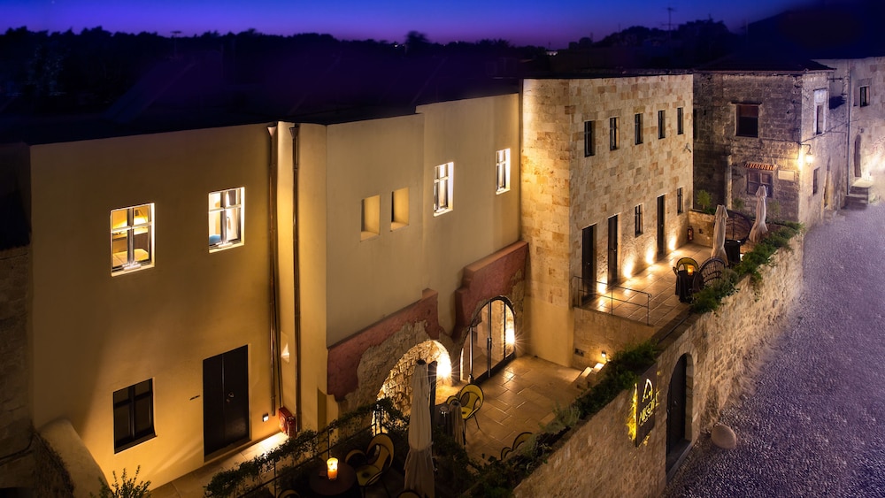 Allegory Boutique Hotel 2/100