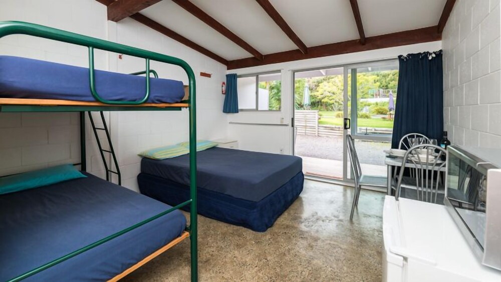 Budget, 1 Double and 2 Bunk Beds, Shared Bathroom