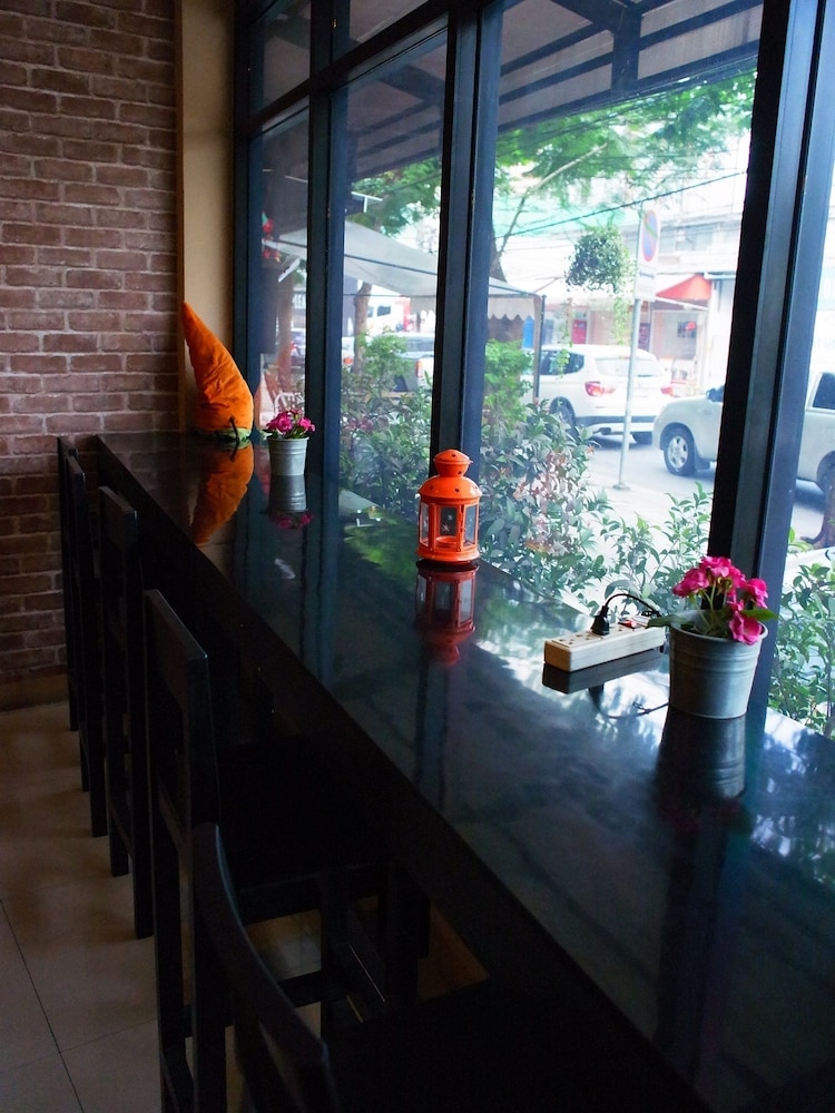 VX The Fifty Hostel 45/55