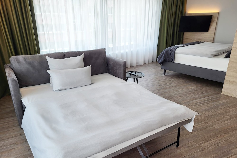 PREMIUM, FAMILY, QUEEN BED, SOFA, KITCHENETTE