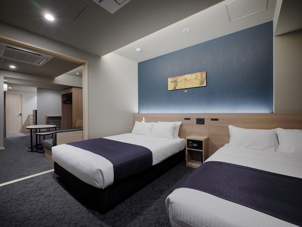 Premium Apart MONday KYOTO GOJO 28/63