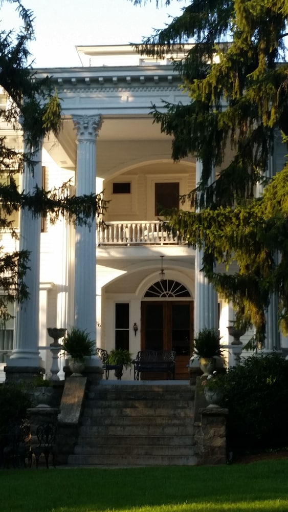 Albemarle Inn 2/79