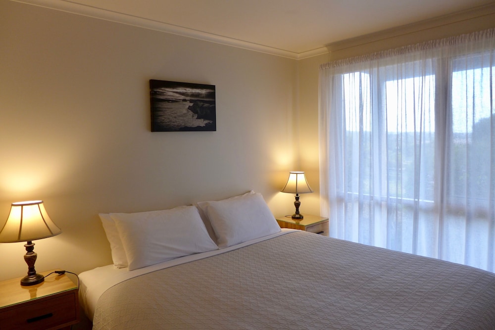 2 Bedrooms, Cottage, 2 King Beds, Two Story, Sofa