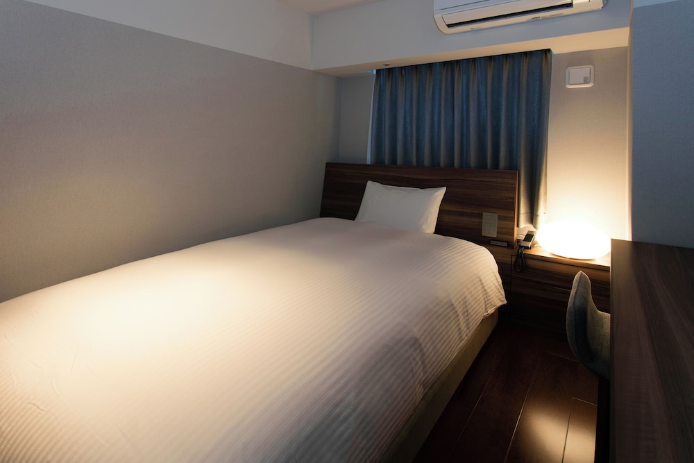ROOM, SINGLE, SMALL