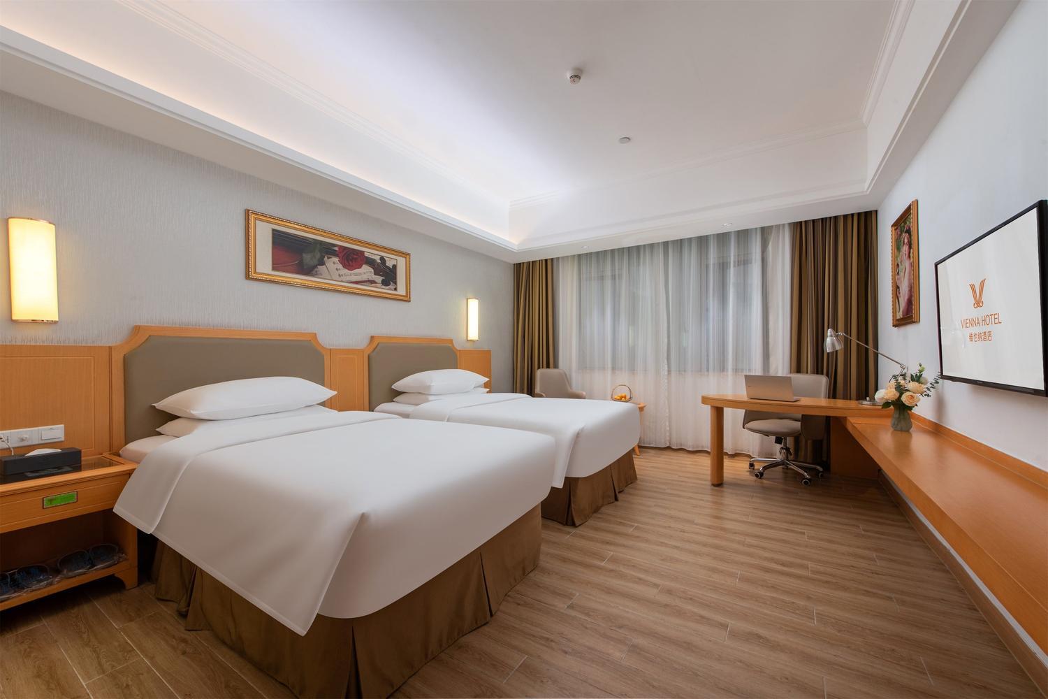 Standard, Twin Beds
