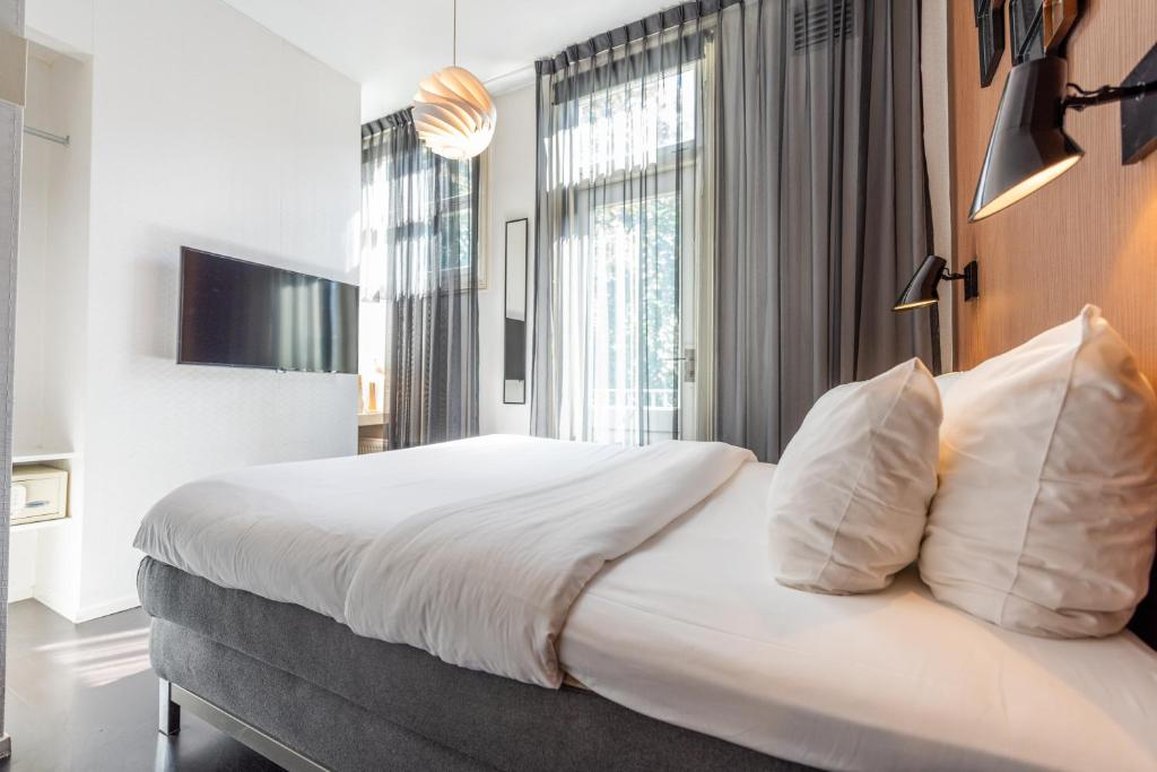 Hotel V Frederiksplein 2/4