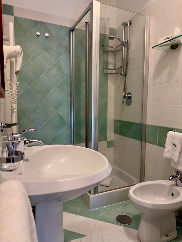 Hotel Residence San Pietro 64/67