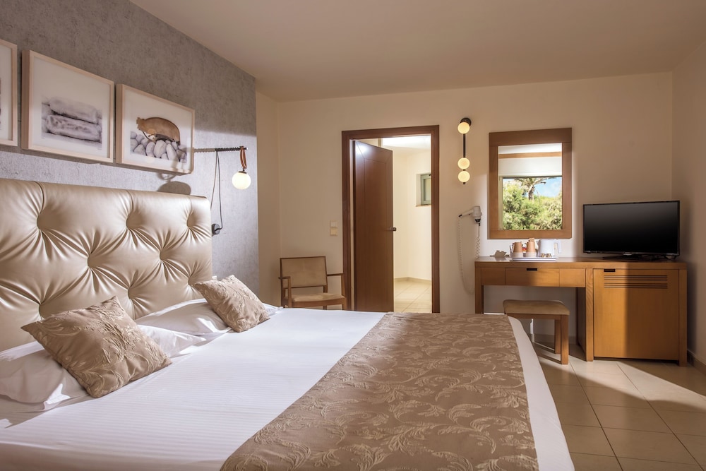 2 BEDROOMS, FAMILY, PRIVATE POOL