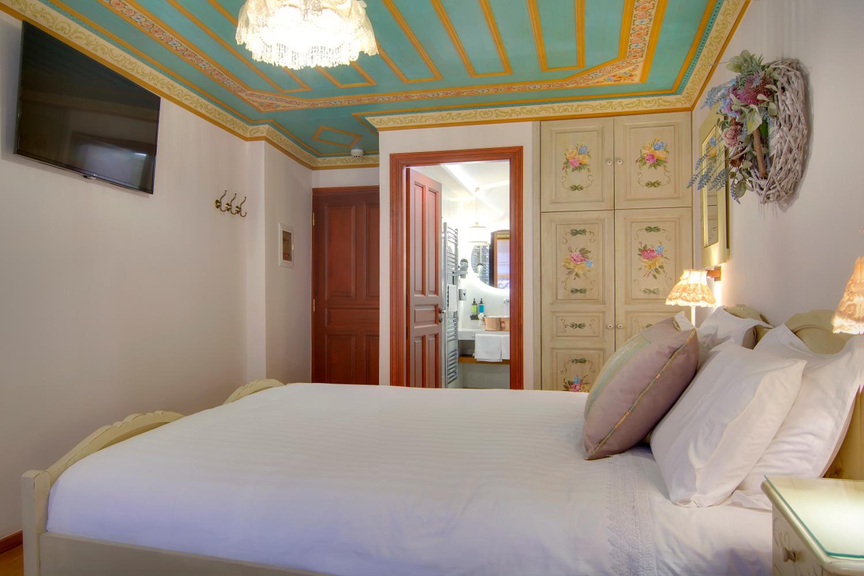 Room, Twin Beds