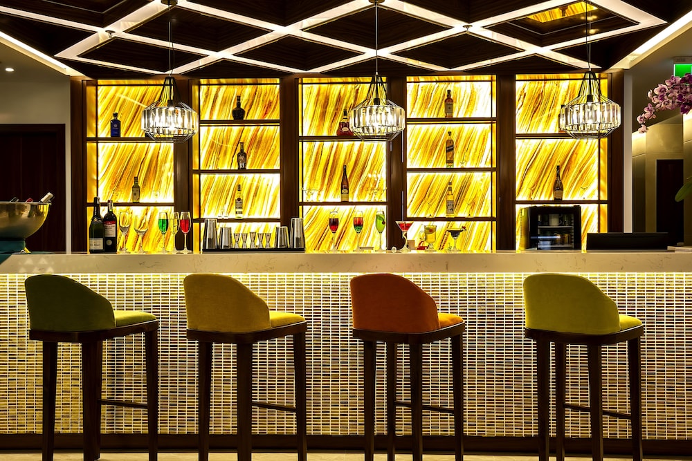 Maximilan Danang Beach Hotel 27/48