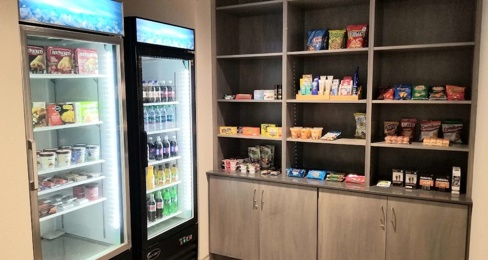 Best Western Plus Parkside Inn & Suites 6/39