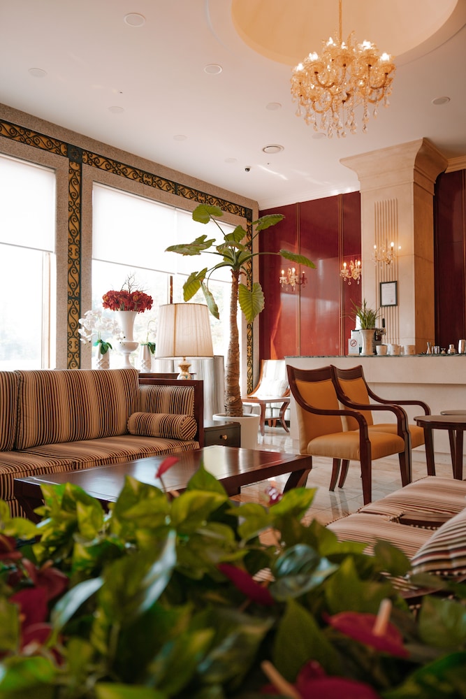 Goldone Hotel And Suites 55/72
