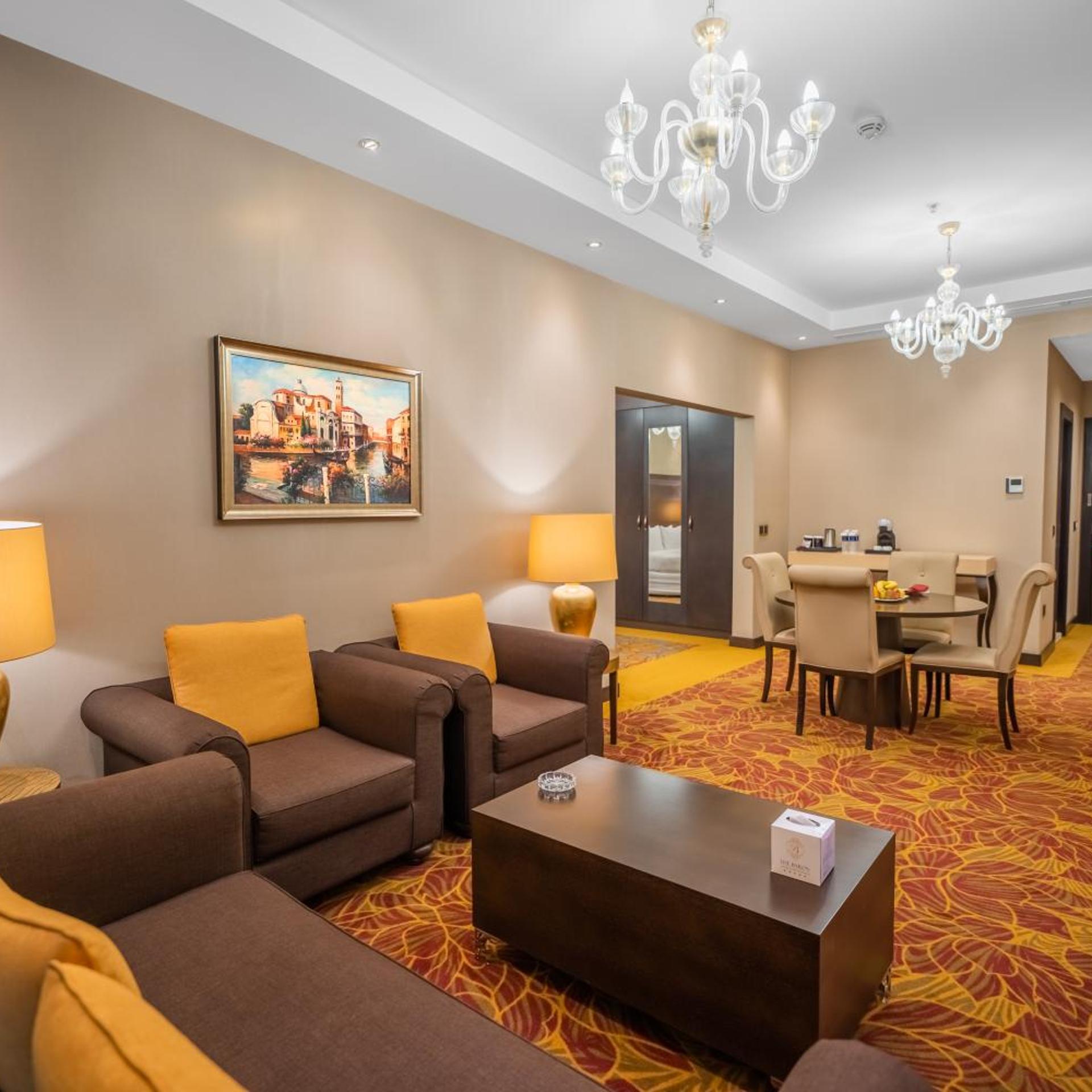 The Baron Hotel 44/69