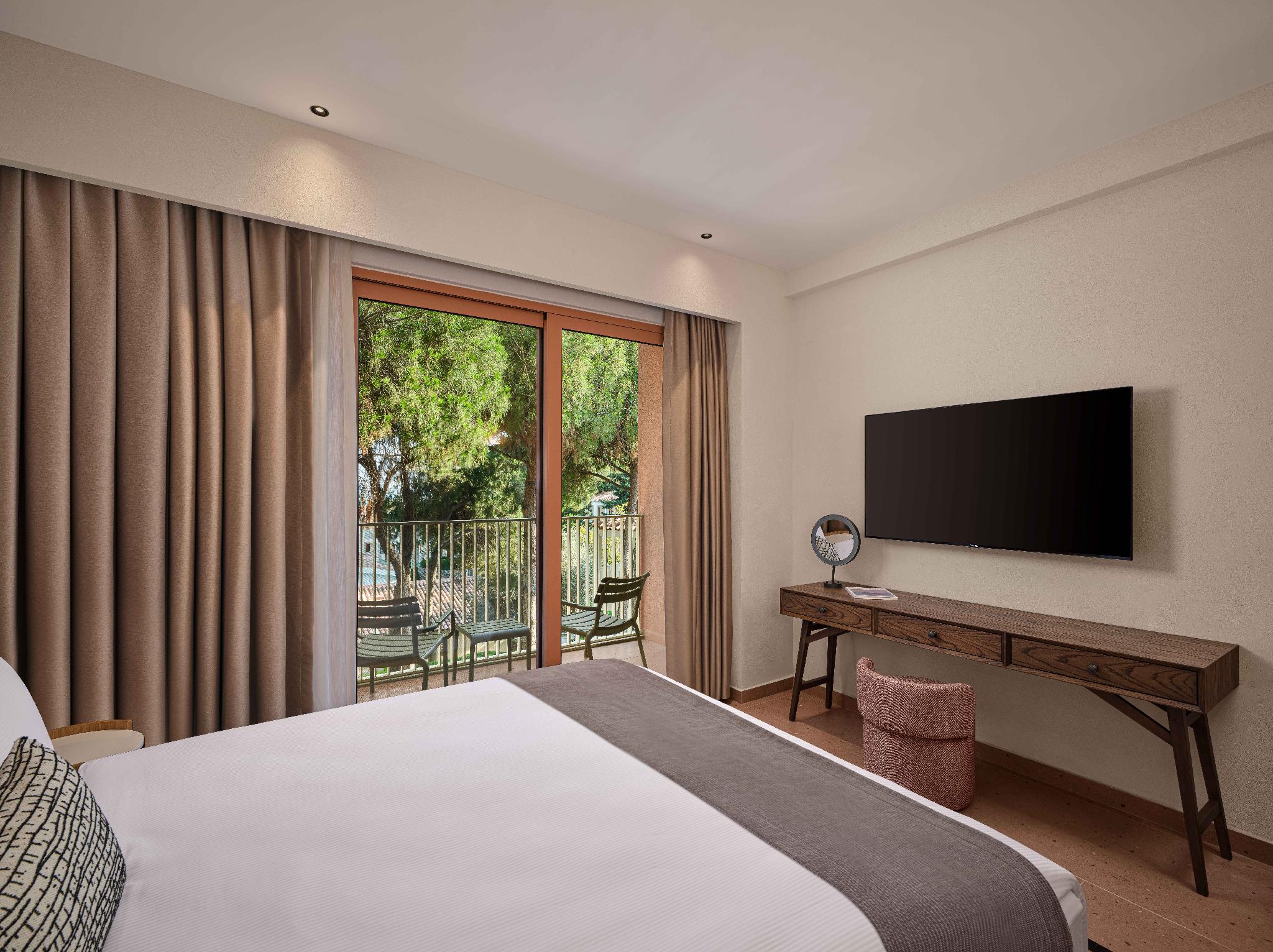 Standard, Double Bed, Land View, Sofa