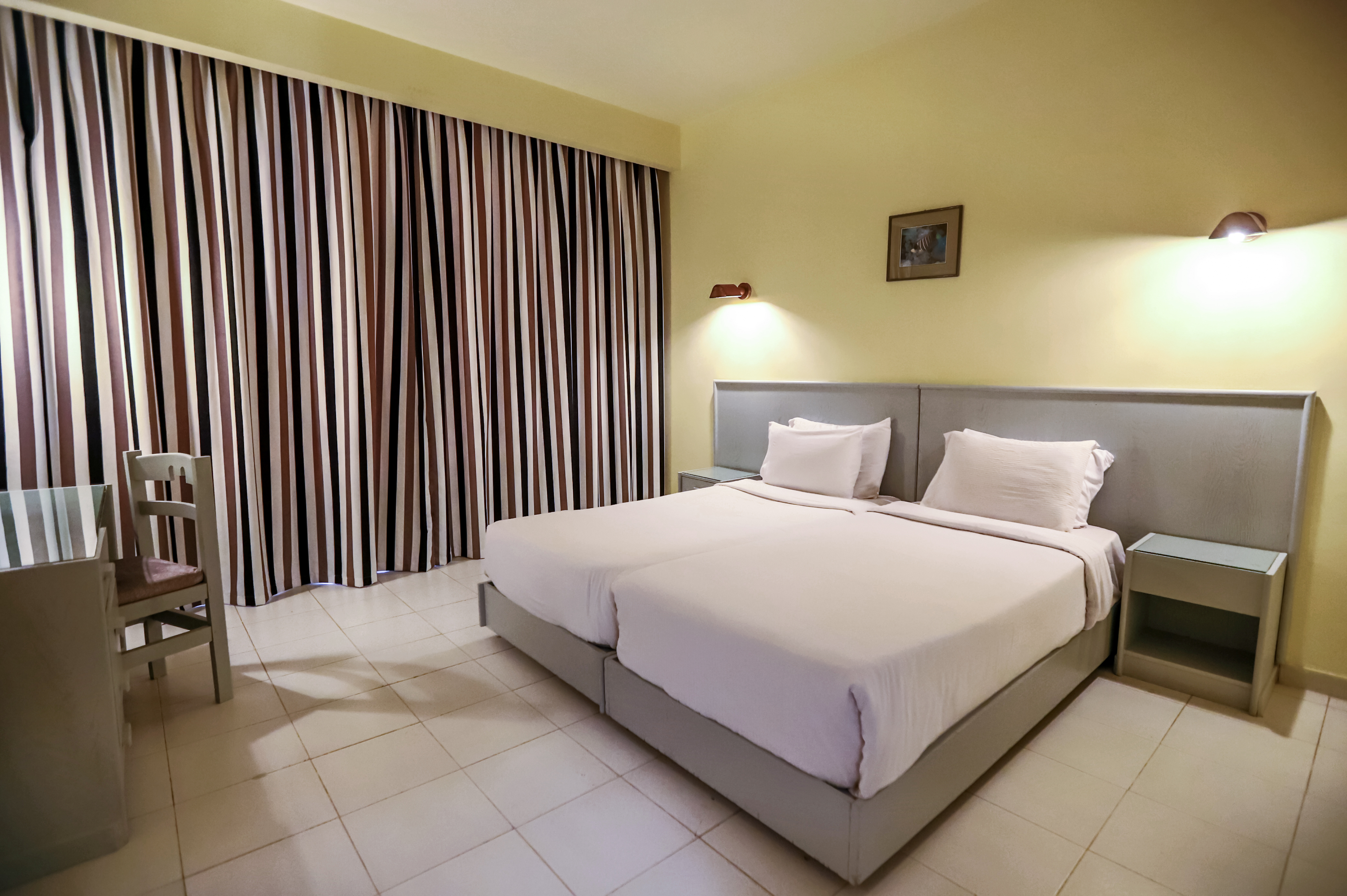 ONE BEDROOM APARTMENT