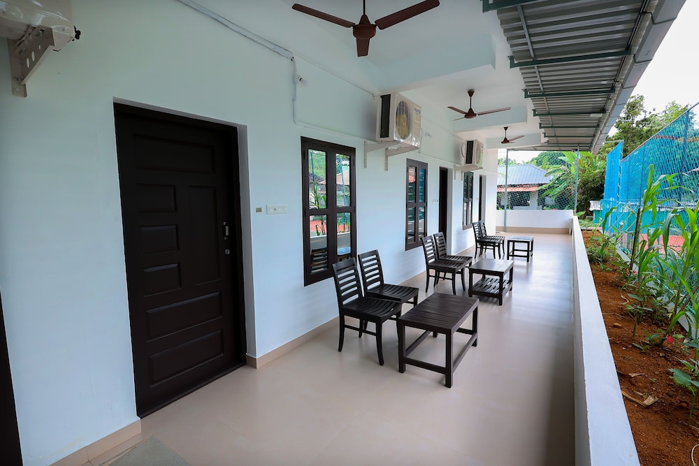 Illikkalam Lakeside Cottages 35/66