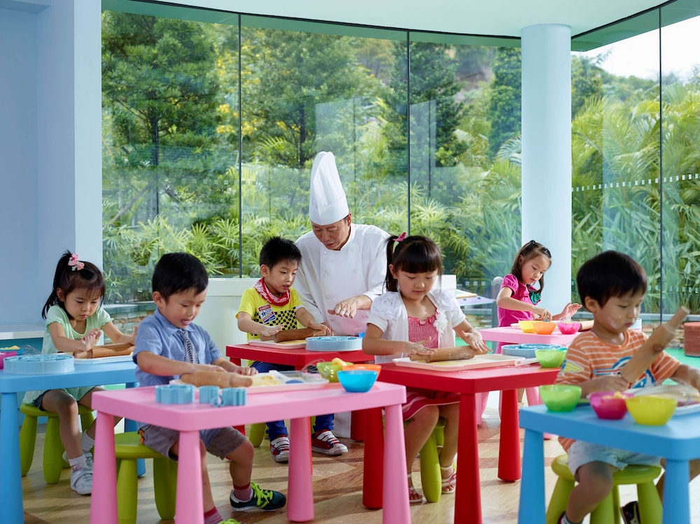 HYATT REGENCY HONG KONG SHA TIN 62/69