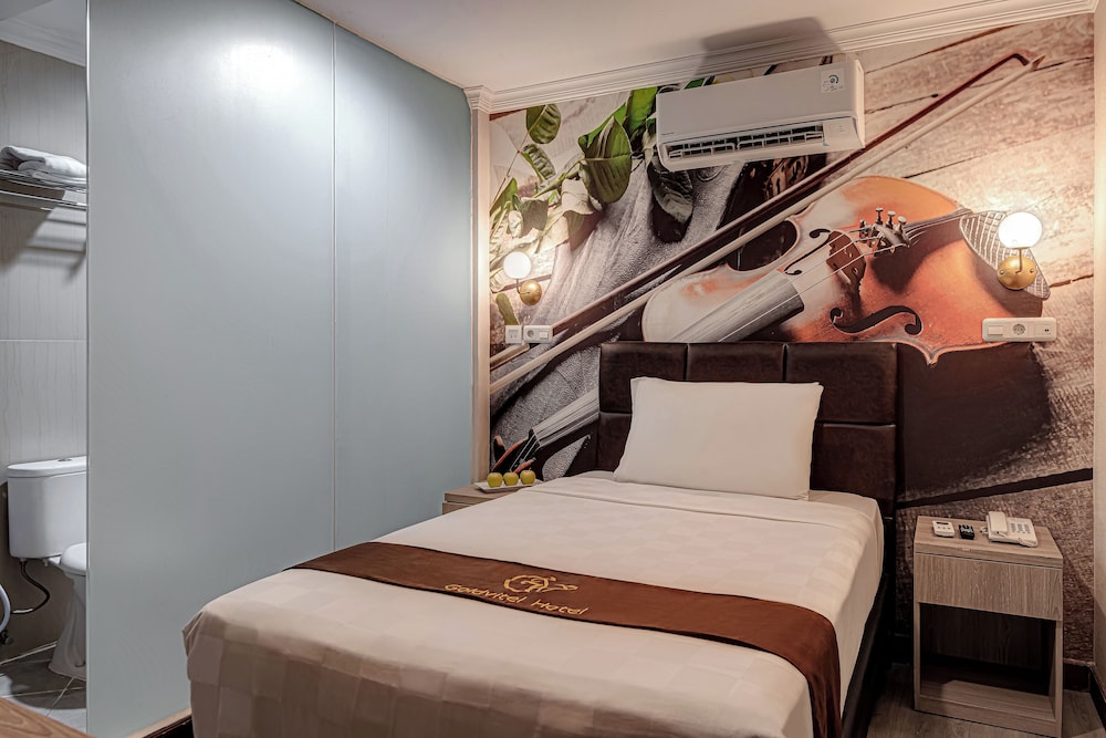 Goldvitel Hotel Surabaya 14/47
