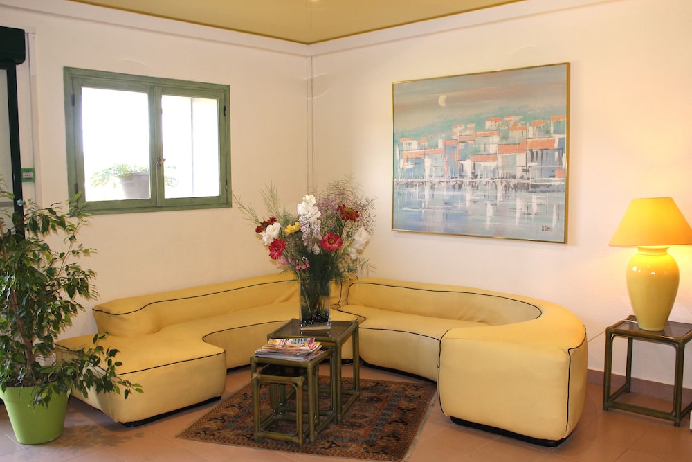 Hotel Arcu Di Sole 14/27