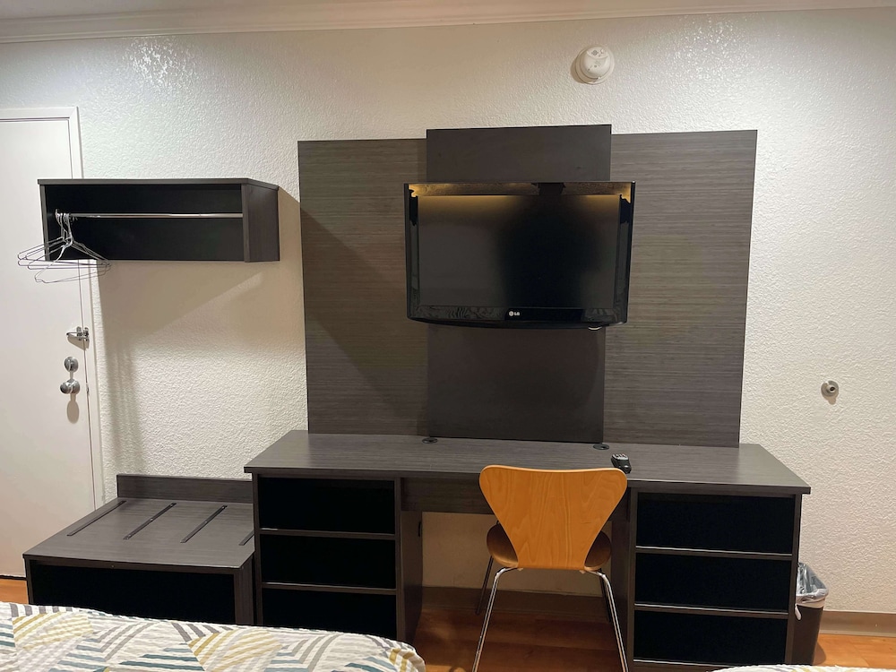 Motel6 Sacramento, CA - Downtown 43/60