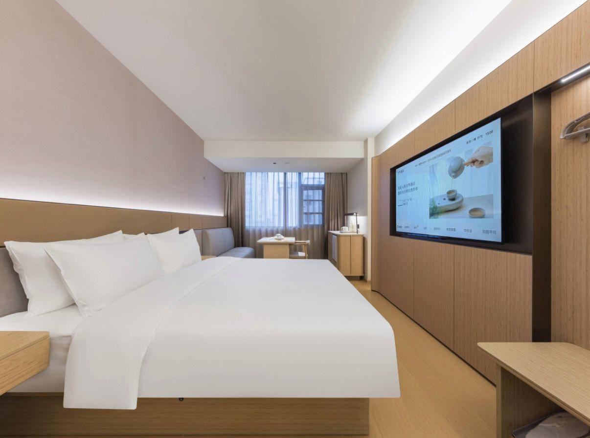 Superior, King and Queen Bed