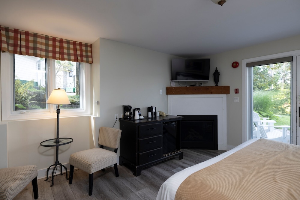 Sherwood Inn 44/63