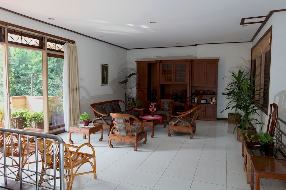 Pondok Asri Family Guest House 42/53