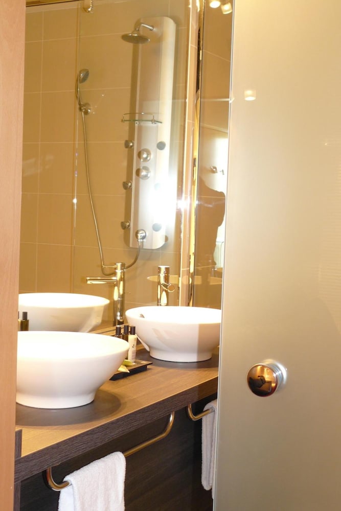 Residhome Suites Paris Senart 11/72