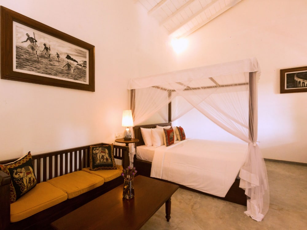 HONEYMOON, DOUBLE BED