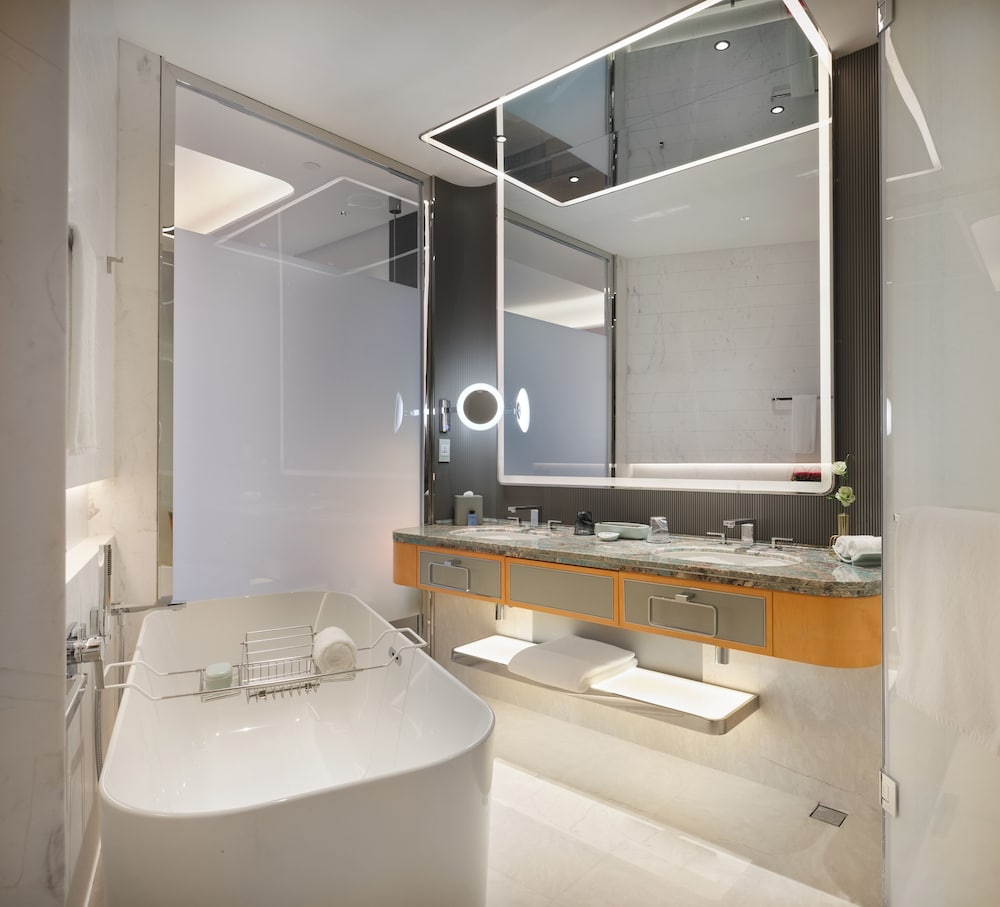 Luxury, Queen Bed, Sea View, Sofitel Haikou Hotel 4/7
