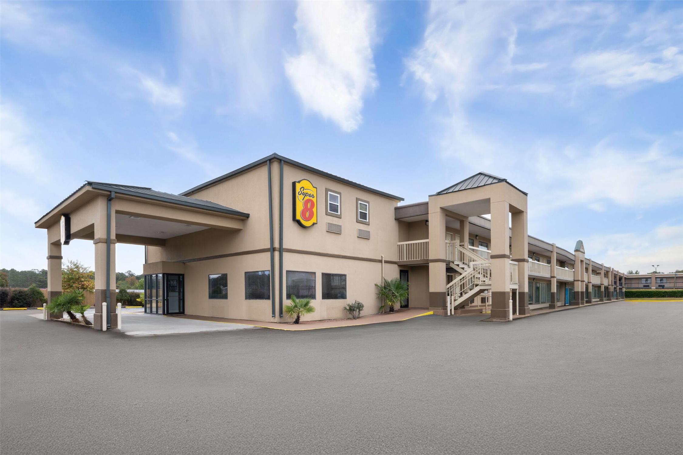 Super 8 By Wyndham Macon West 4/26