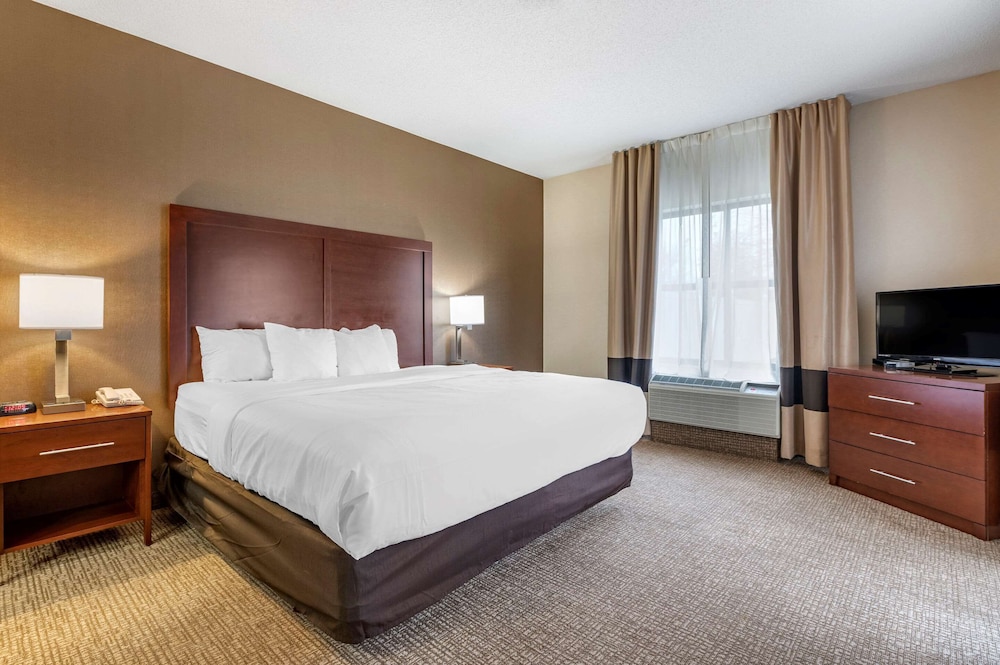 Comfort Inn Louisville Southwest 9/34