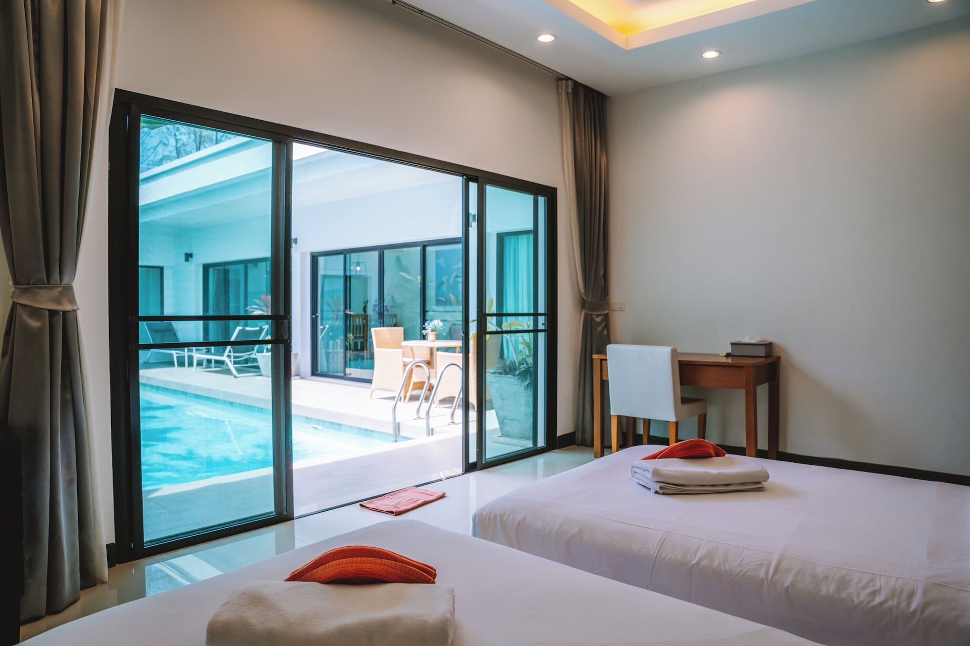 3 BEDROOMS, POOL, SUPERIOR, VILLA